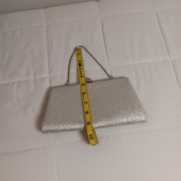 Vintage Silver Thread Hand Clutch Rhinestone Clasp - Picture 5 of 7